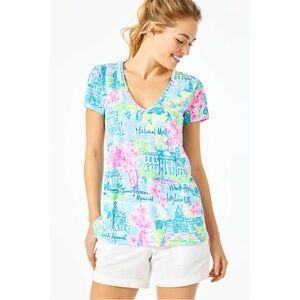 lilly pulitzer etta “lilly loves DC” short sleeve v-neck t-shirt blue pink green